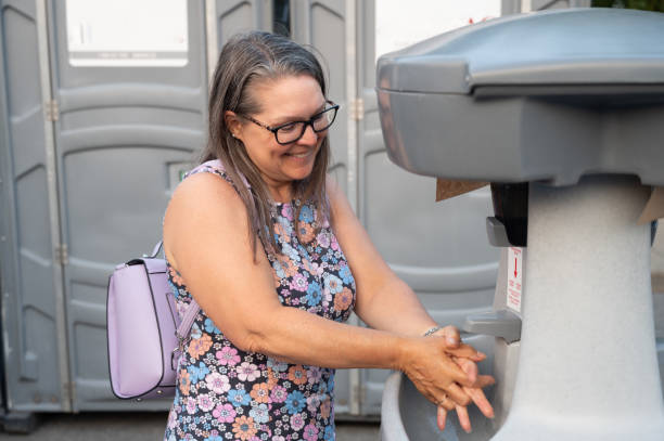 Best Luxury portable toilet rental  in Port Edwards, WI